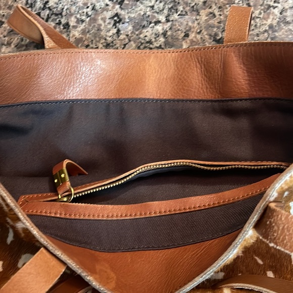 Madewell The Medium Transport Tote: Printed Calf Hair Edition Pecan - Picture 13 of 15